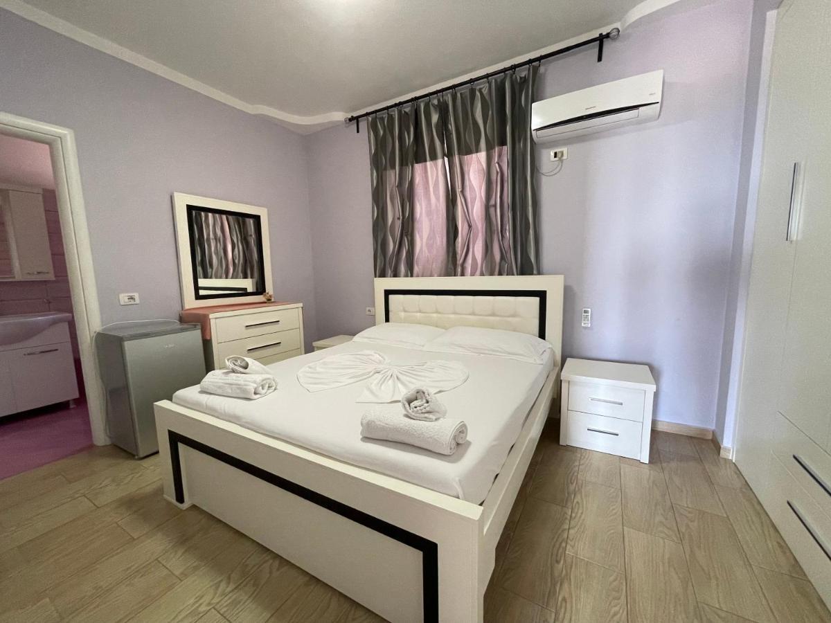 סרנדה Villa Xhevdet מראה חיצוני תמונה